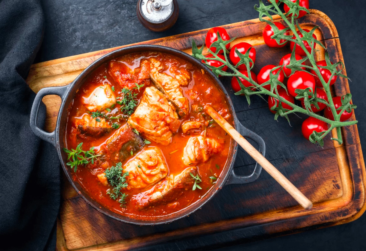Robalo en salsa de mariscos
